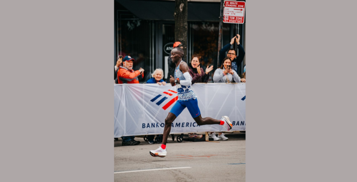 Kelvin Kiptum beim Chicago-Marathon 2023 © Chad Veal, Wikimedia, CC BY-SA 4.0